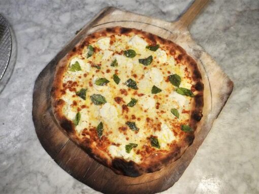 NY Style White Pizza 18” NY Style White Pizza 18”