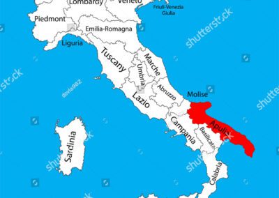 map of italy with puglia in red
