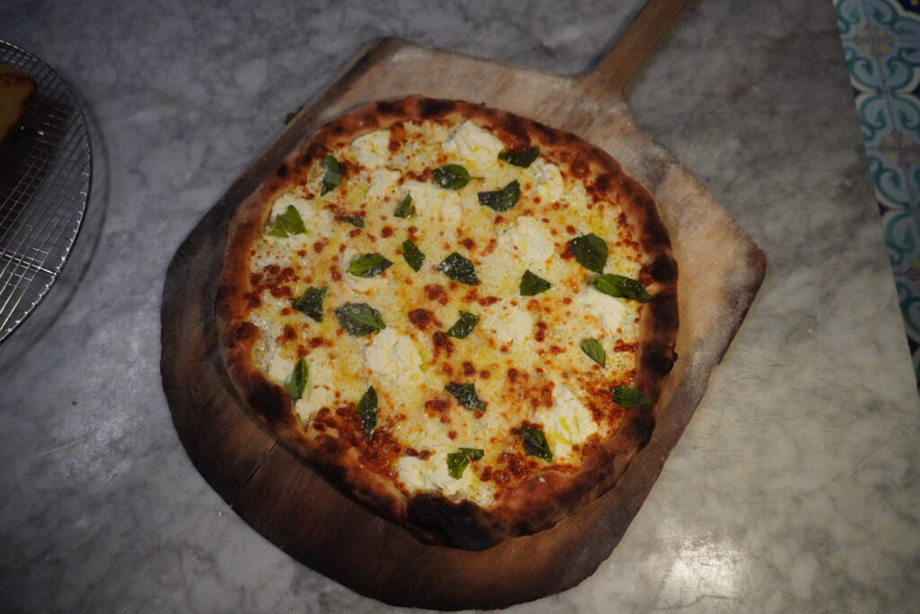 NY Style White Pizza 18”